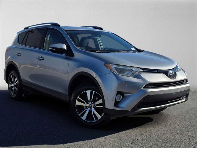 Used 2018 Toyota RAV4 XLE FWD image 1
