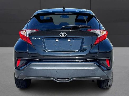 Used 2021 Toyota C-HR XLE image 4