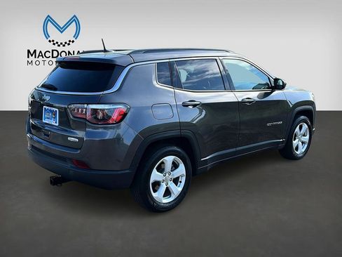 Used 2019 Jeep Compass Latitude w/ Cold Weather Group image 7