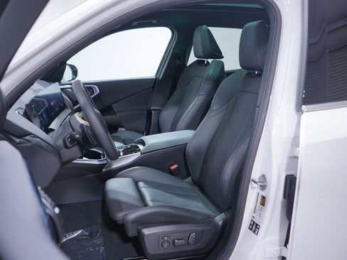 Used 2025 BMW X3 xDrive30i image 7