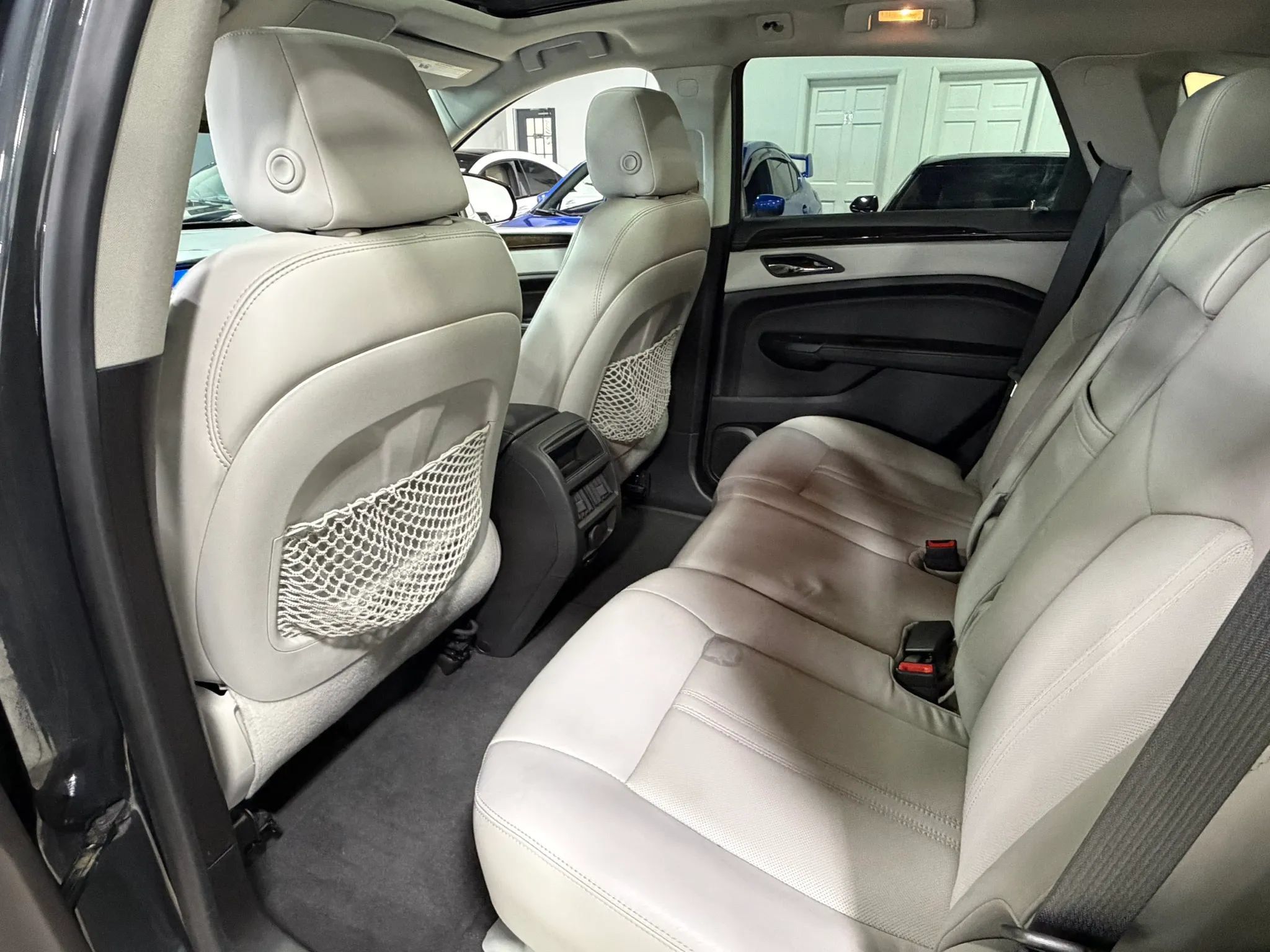 Used 2015 Cadillac SRX Luxury w/ Driver Awareness Package AWD/4WD image 25