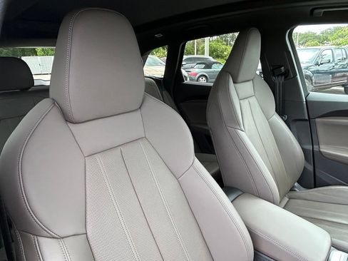 Used 2025 Audi Q5 Premium Plus AWD/4WD image 39