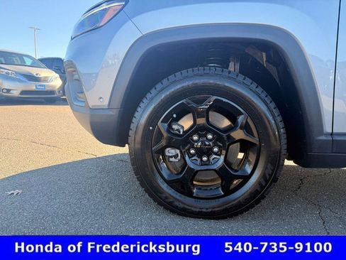 Used 2023 Jeep Compass Trailhawk w/ Trailhawk Elite Group image 14