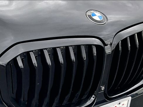 Used 2019 BMW X5 xDrive50i w/ M Sport Package image 29
