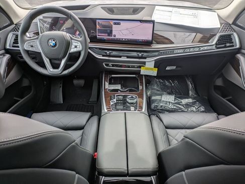 New 2026 BMW X7 xDrive40i AWD/4WD image 18