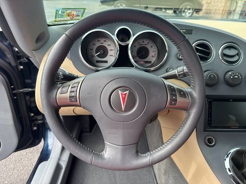 Used 2006 Pontiac Solstice Convertible w/ Premium Package RWD image 35
