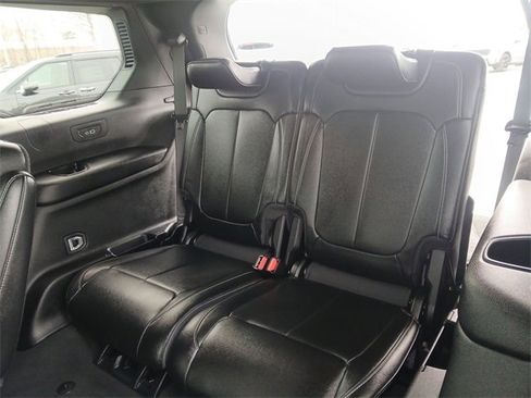 Used 2025 Jeep Grand Cherokee L Limited w/ Black Appearance Package image 24