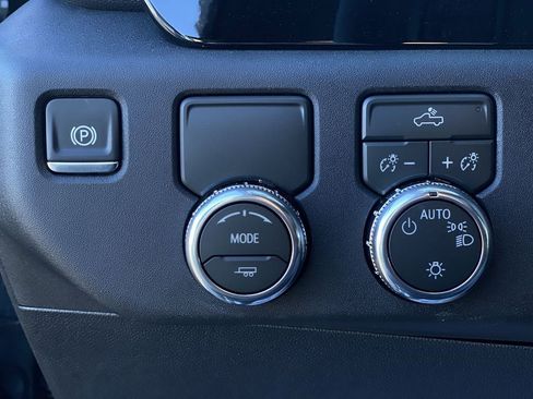 New 2026 GMC Sierra 1500 SLE image 27