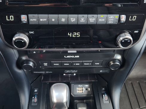 Used 2023 Lexus GX 460 Premium w/ Premium Plus Package AWD/4WD image 20