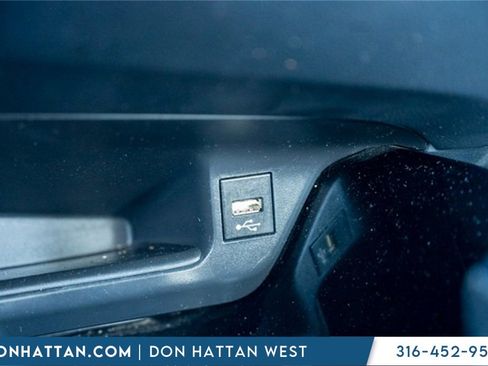 Used 2021 Toyota C-HR XLE image 12