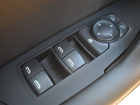 Used 2022 Chevrolet Blazer Premier image 25