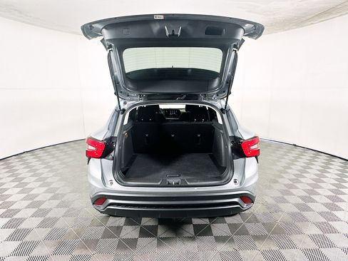 Used 2025 Chevrolet Trax LS w/ Driver Confidence Package image 30