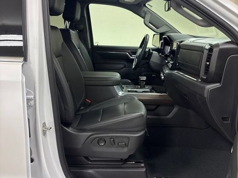 Used 2024 GMC Sierra 1500 SLT w/ SLT Premium Plus Package AWD/4WD image 25