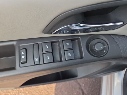 Used 2016 Chevrolet Cruze LS image 24
