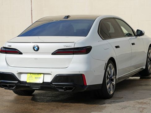 Used 2023 BMW 760i xDrive w/ Executive Package AWD/4WD image 63