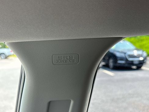 Used 2024 Subaru Crosstrek 2.0i Premium image 32