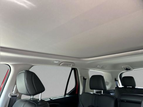 Certified 2025 Honda Pilot Touring image 31