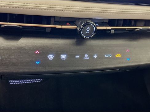 Used 2023 Nissan Ariya AWD image 24