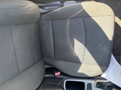 Used 2018 Chevrolet Cruze LS image 10