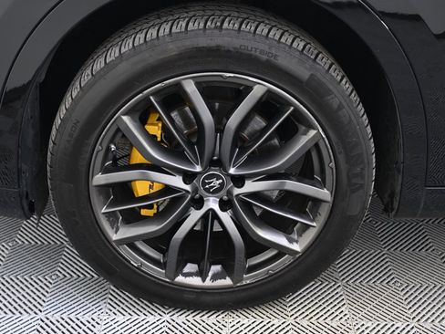 Used 2021 Maserati Levante GranSport image 21