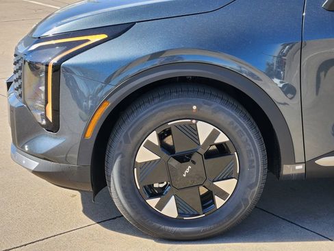 New 2026 Kia Sportage LX image 5