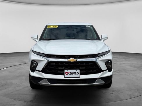 Used 2024 Chevrolet Blazer LT AWD/4WD image 2
