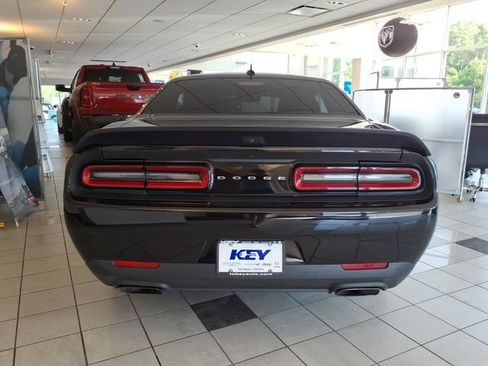 Used 2023 Dodge Challenger SRT Hellcat RWD image 5