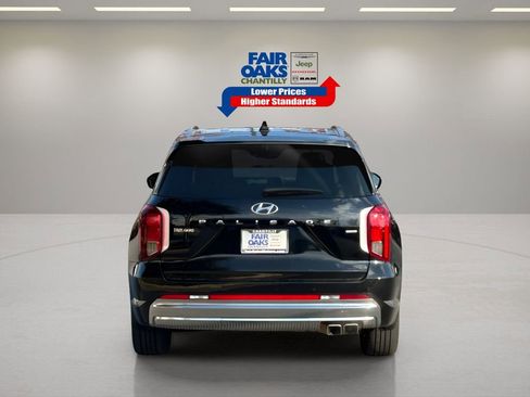 Used 2023 Hyundai Palisade Calligraphy image 9