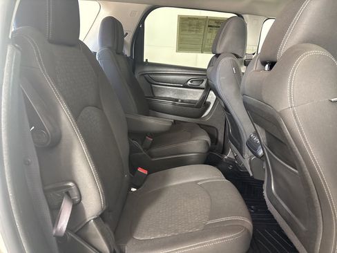 Used 2014 GMC Acadia SLE image 22