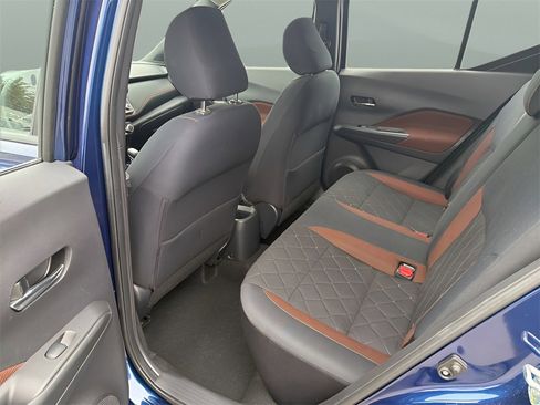 Used 2018 Nissan Kicks SR image 18