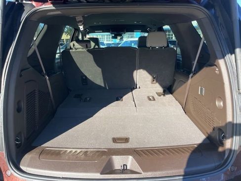 Used 2023 Chevrolet Tahoe LT image 6