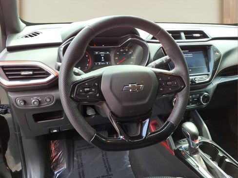 Certified 2023 Chevrolet TrailBlazer RS w/ Sun and Liftgate Package AWD/4WD image 3