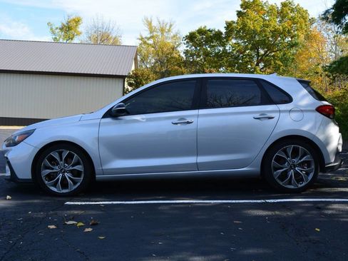 Used 2019 Hyundai Elantra GT N Line image 9