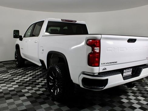 Used 2023 Chevrolet Silverado 2500 LT image 6