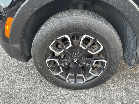 Used 2022 Hyundai Santa Cruz SEL Premium image 9