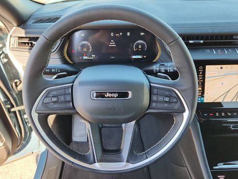 New 2026 Jeep Grand Cherokee Limited AWD/4WD image 18