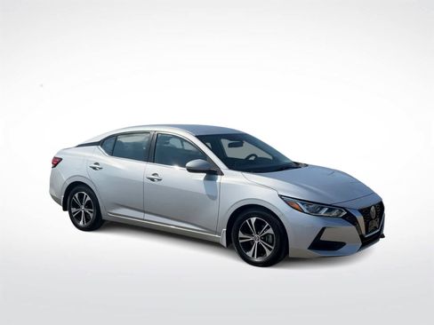 Used 2022 Nissan Sentra SV image 2