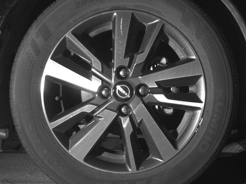 Used 2025 Nissan Versa SV image 13