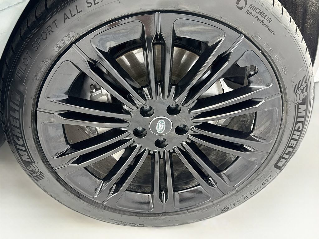 Used 2024 Land Rover Range Rover SE AWD/4WD image 31