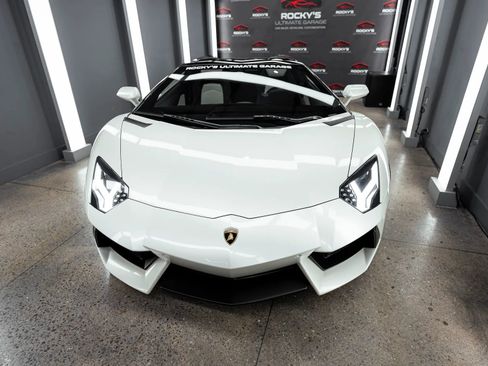 Used 2016 Lamborghini Aventador LP 700-4 AWD/4WD image 3