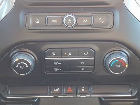 Used 2022 Chevrolet Silverado 2500 Custom w/ Custom Value Package image 16