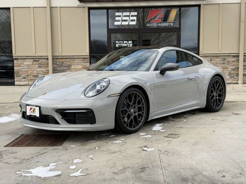 Used 2023 Porsche 911 Carrera T image 1