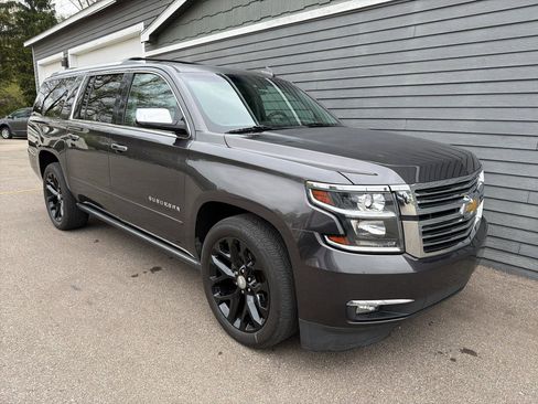 Used 2017 Chevrolet Suburban Premier AWD/4WD image 33