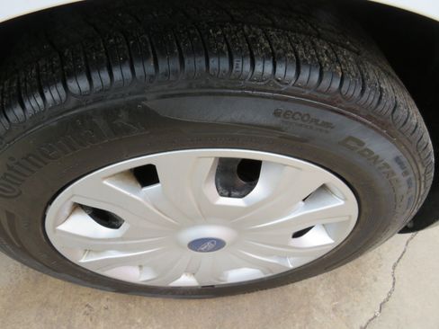 Used 2020 Ford Transit Connect XL image 26