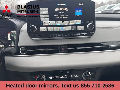 Used 2025 Mitsubishi Outlander SEL image 29