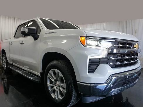 Used 2025 Chevrolet Silverado 1500 LTZ w/ LTZ Convenience Package II AWD/4WD image 2