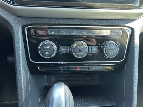 Certified 2023 Volkswagen Atlas SE image 14