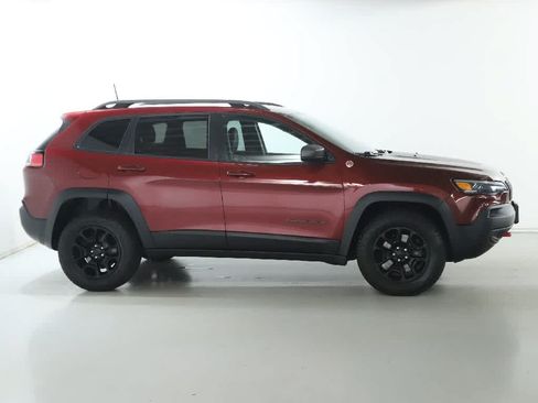 Used 2019 Jeep Cherokee Trailhawk w/ Cold Weather Group AWD/4WD image 11