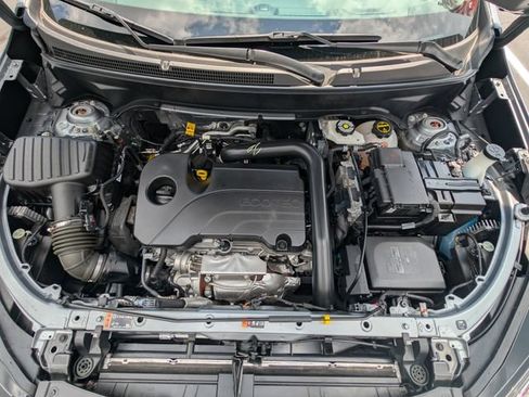 Used 2024 Chevrolet Equinox LT w/ LPO, Floor Liner Package FWD image 25