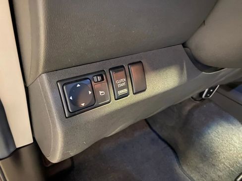 Used 2005 Nissan Xterra Off-Road image 29